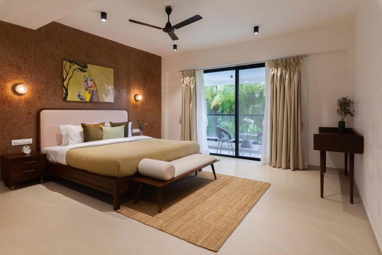 Villa Sereno By Stayvista - An Elegant And Entertaining Retreat Featuring A Swimming Pool, Outdoor Jacuzzi, Modern Interiors, And A Snooker Table Alībāg Zewnętrze zdjęcie