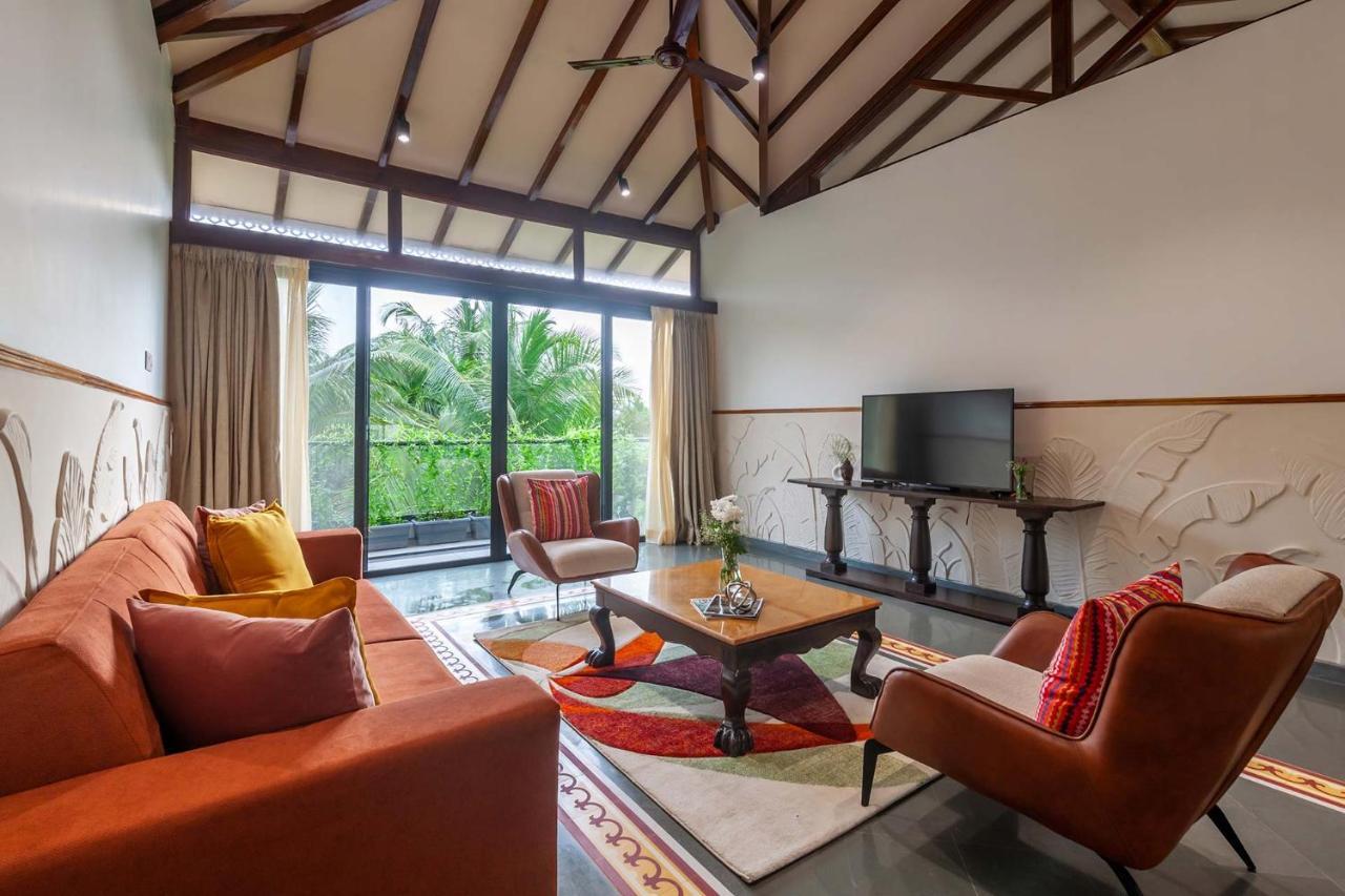 Villa Sereno By Stayvista - An Elegant And Entertaining Retreat Featuring A Swimming Pool, Outdoor Jacuzzi, Modern Interiors, And A Snooker Table Alībāg Zewnętrze zdjęcie
