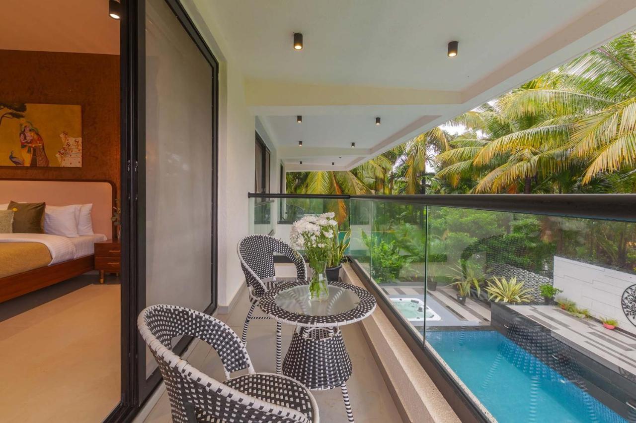 Villa Sereno By Stayvista - An Elegant And Entertaining Retreat Featuring A Swimming Pool, Outdoor Jacuzzi, Modern Interiors, And A Snooker Table Alībāg Zewnętrze zdjęcie