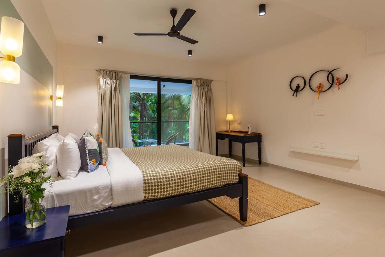 Villa Sereno By Stayvista - An Elegant And Entertaining Retreat Featuring A Swimming Pool, Outdoor Jacuzzi, Modern Interiors, And A Snooker Table Alībāg Zewnętrze zdjęcie