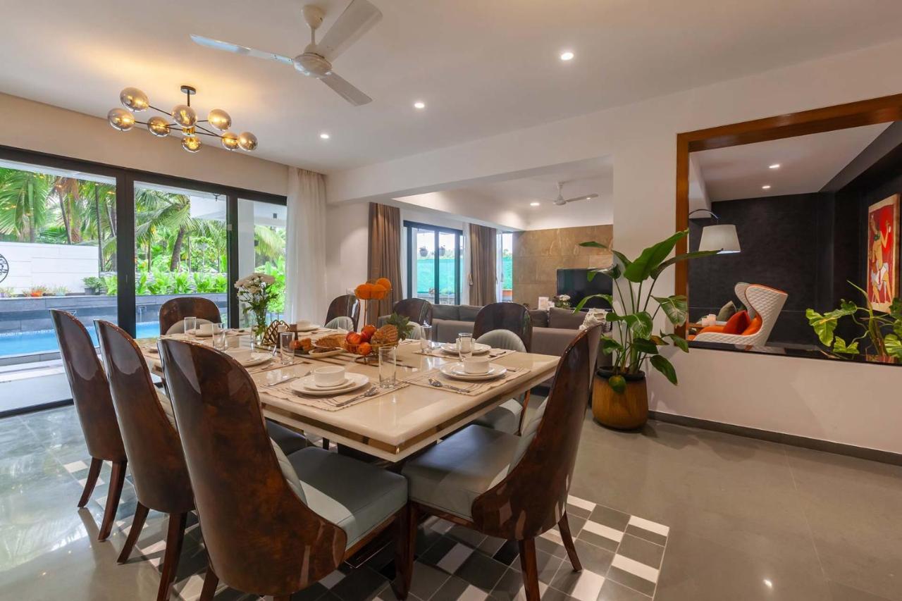Villa Sereno By Stayvista - An Elegant And Entertaining Retreat Featuring A Swimming Pool, Outdoor Jacuzzi, Modern Interiors, And A Snooker Table Alībāg Zewnętrze zdjęcie